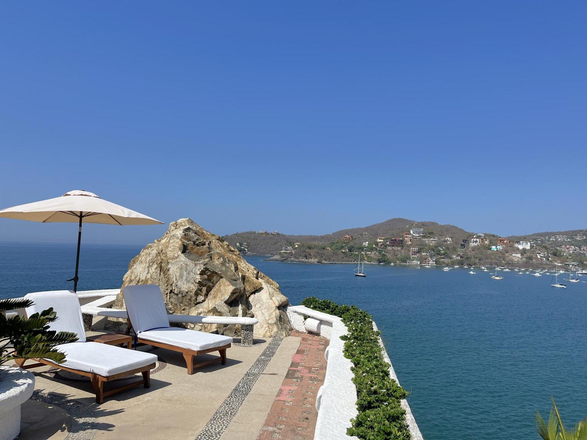 Villa De La Roca Zihuatanejo Dış mekan fotoğraf